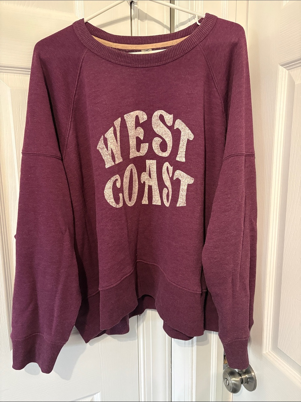 Lou & Grey Plum 'West Coast' Graphic Pullover